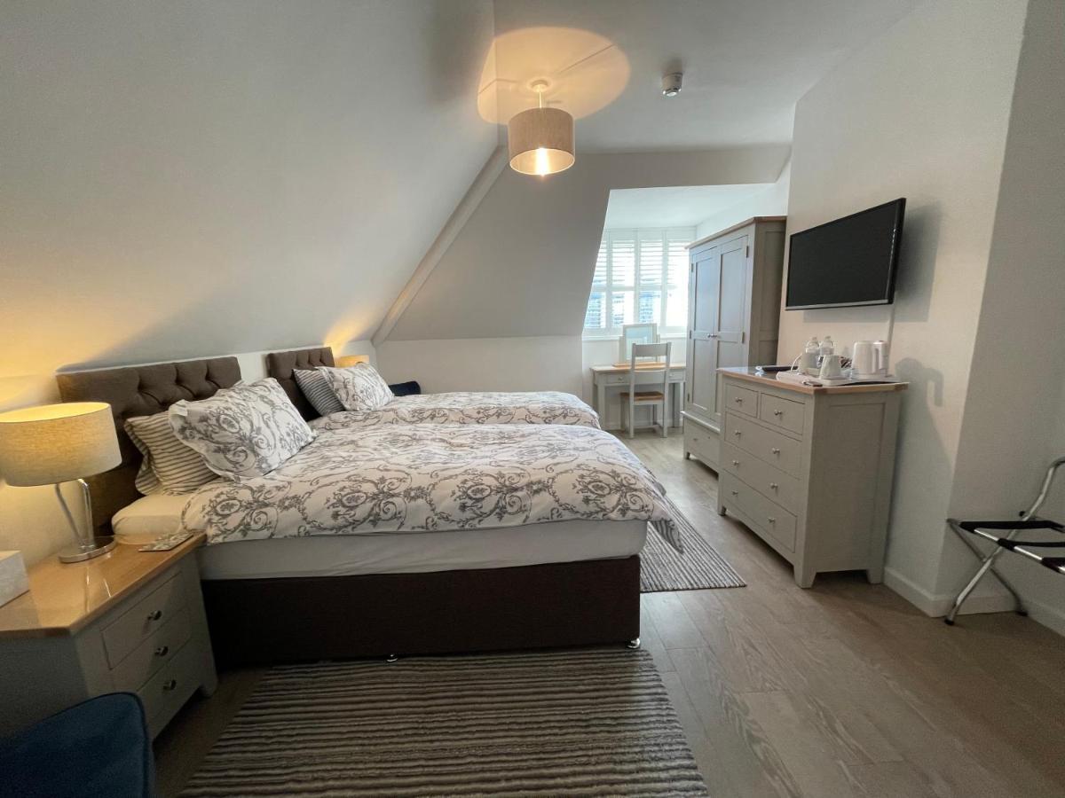 Cotswold Hare Hotel ไซเร็นเซสเตอร์ ภายนอก รูปภาพ