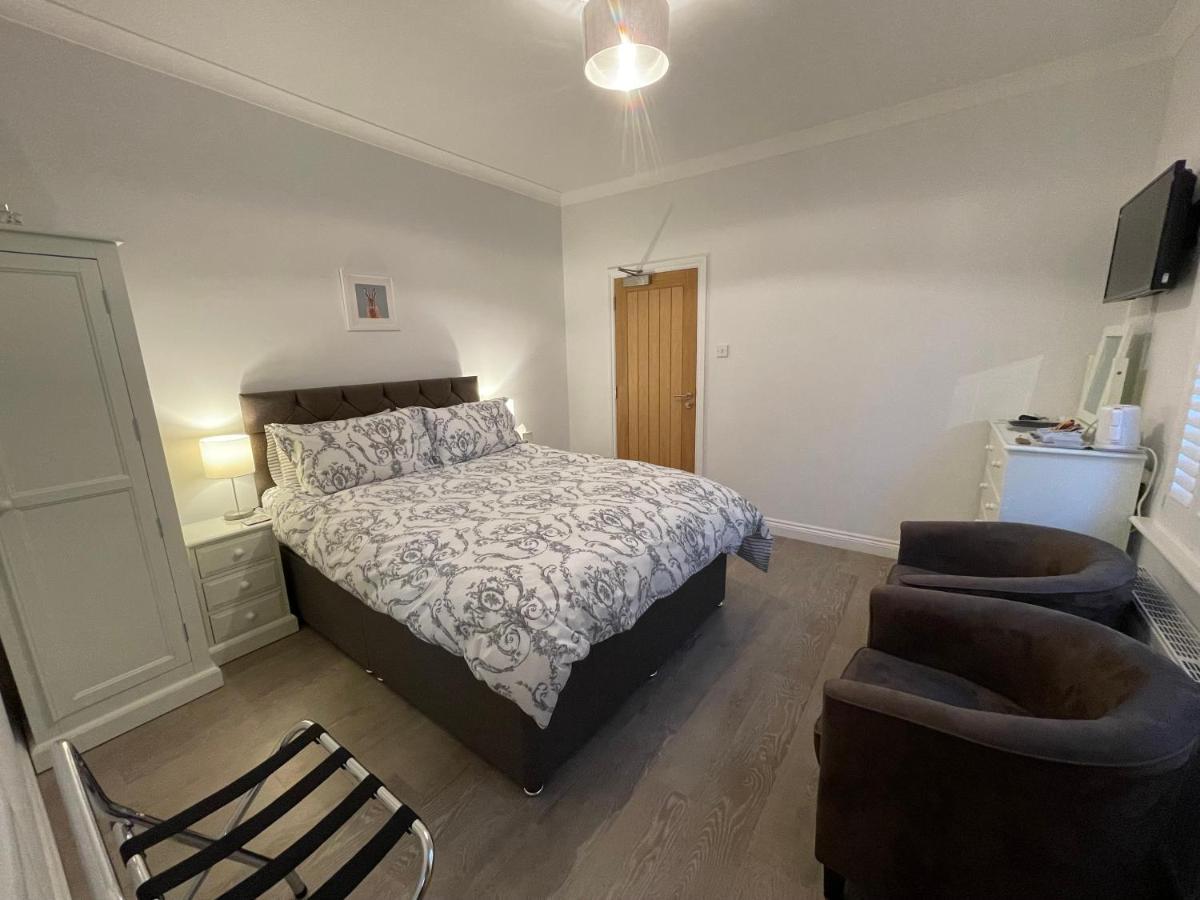 Cotswold Hare Hotel ไซเร็นเซสเตอร์ ภายนอก รูปภาพ