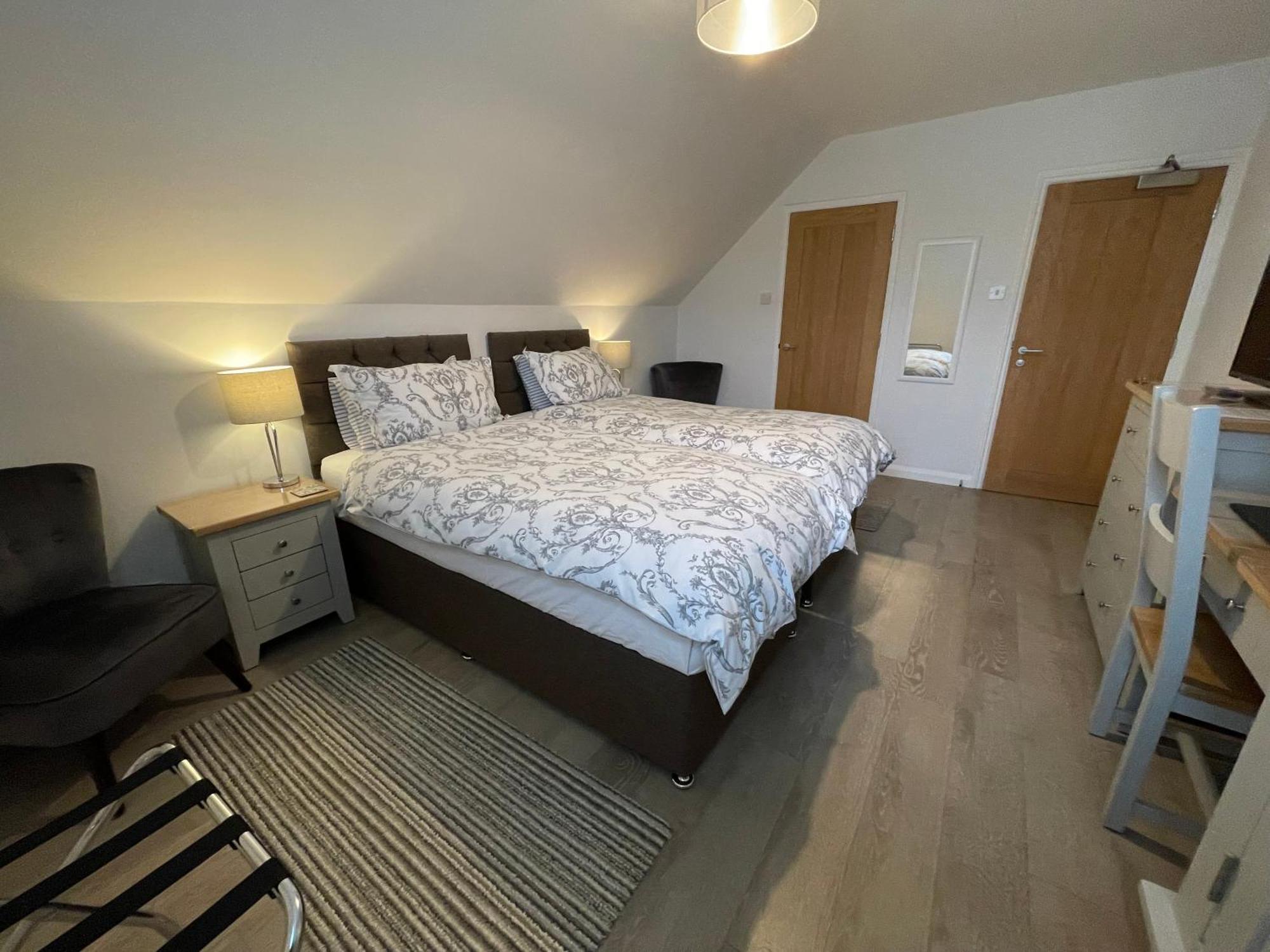 Cotswold Hare Hotel ไซเร็นเซสเตอร์ ภายนอก รูปภาพ